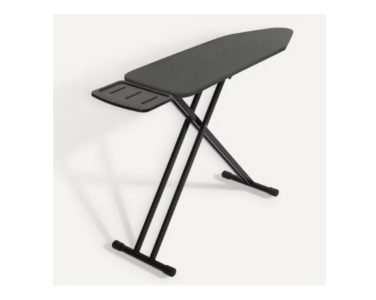 TABLE A REPASSER NOIR